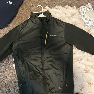 Men’s size medium green Columbia jacket
